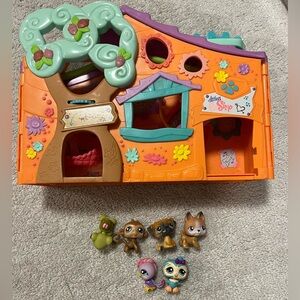 Littlest Pet Shop Clubhouse with 6 Pets